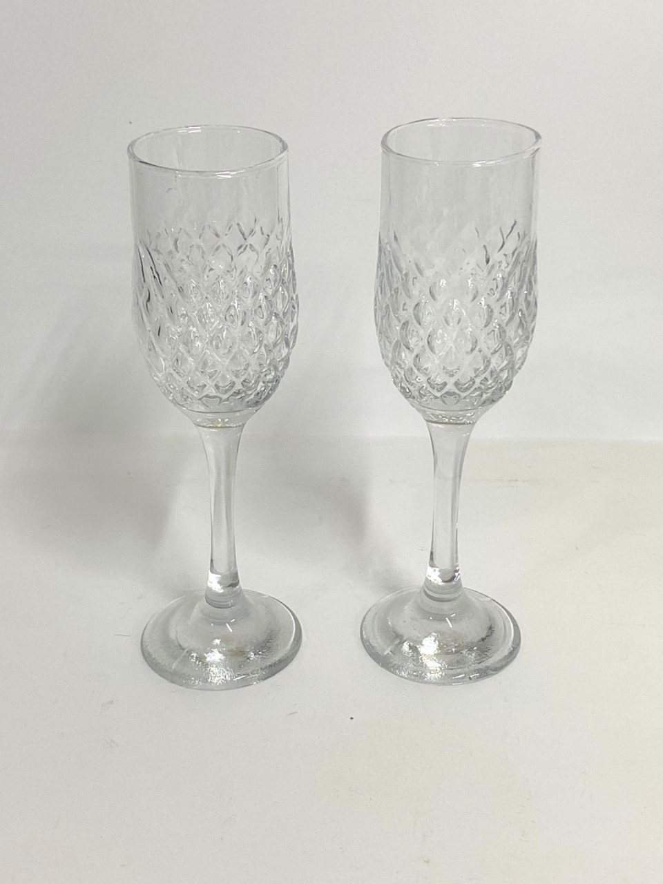 6 Peices  Set Elegant Wine glass Cut Dimand  Crystal-Style Glass – Premium Wine Decorative Drinkware glass