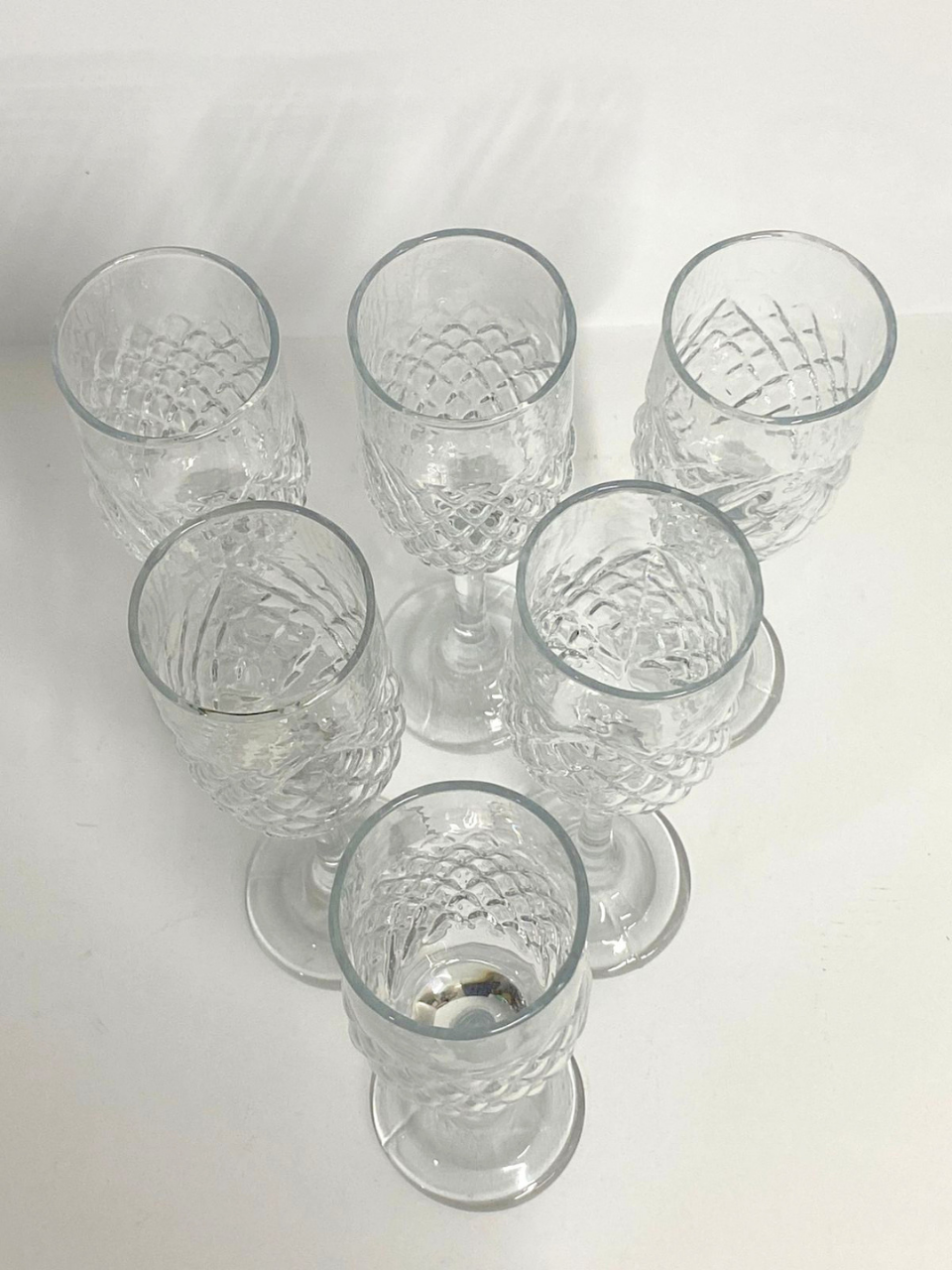 6 Peices  Set Elegant Wine glass Cut Dimand  Crystal-Style Glass – Premium Wine Decorative Drinkware glass
