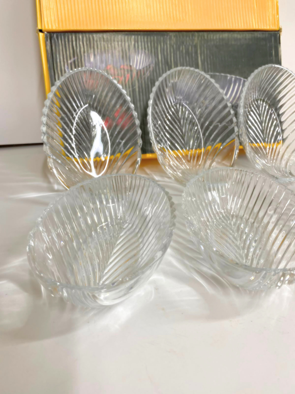 Santa Salad Bowl 6 pcs set