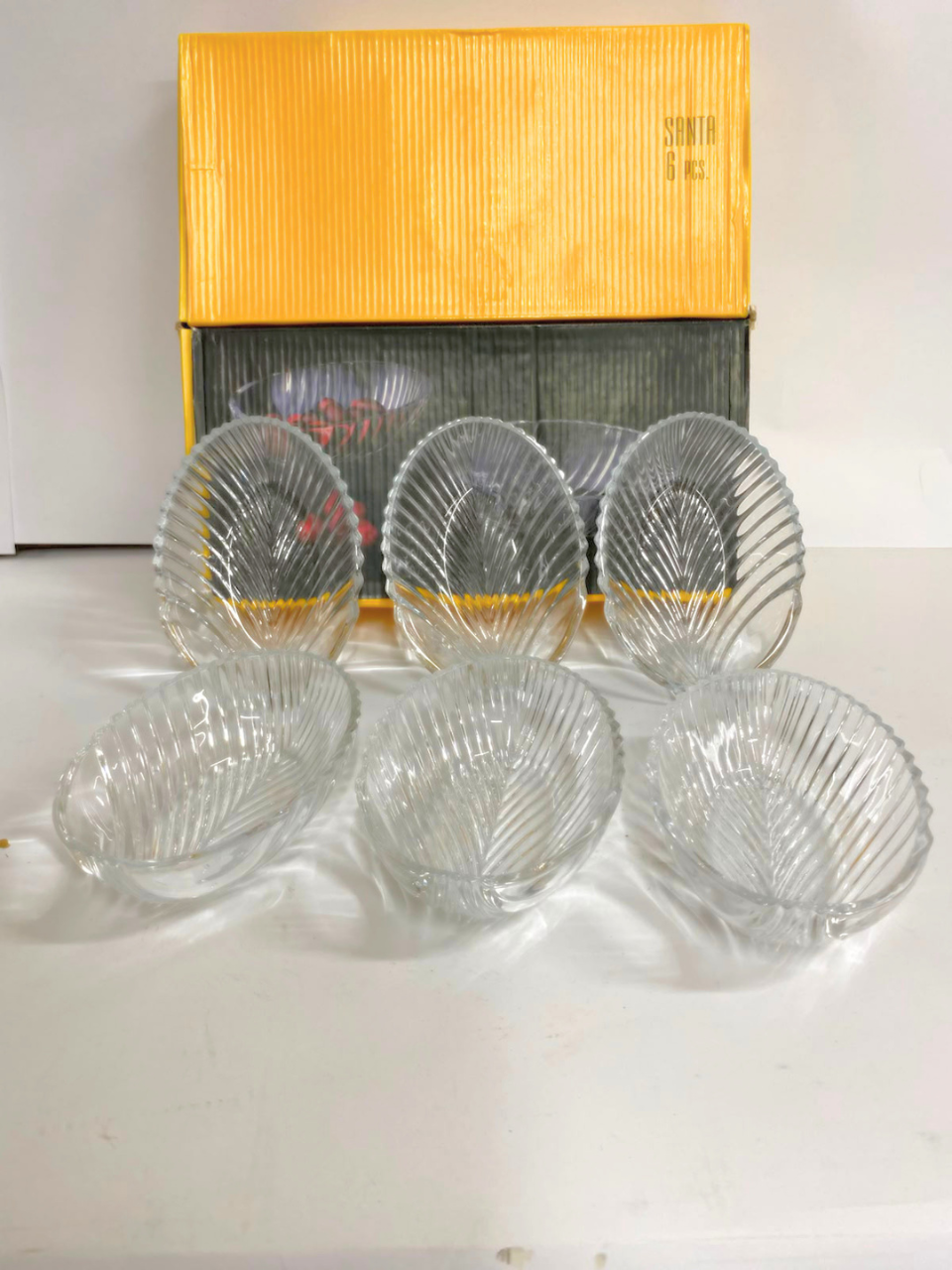 Santa Salad Bowl 6 pcs set
