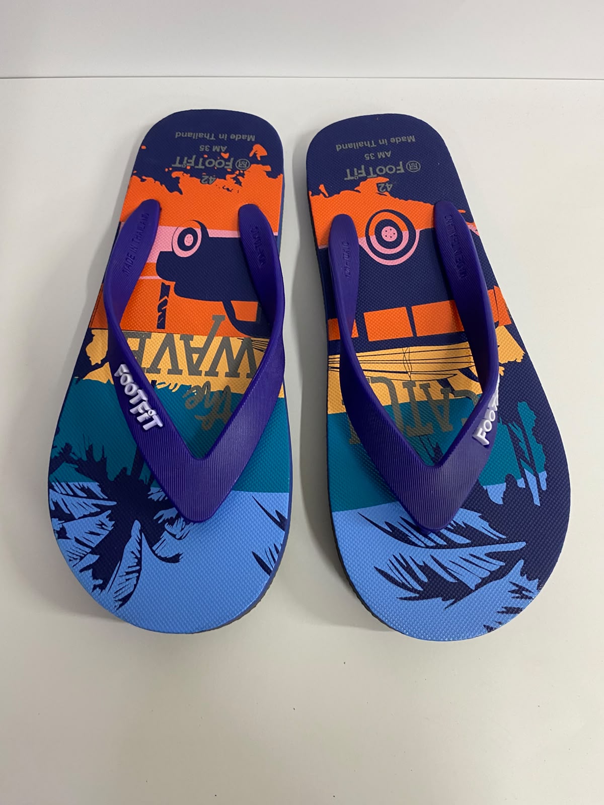 FootFit Men's Printed Design Flip Flop Slippers blue Made in Thailand.