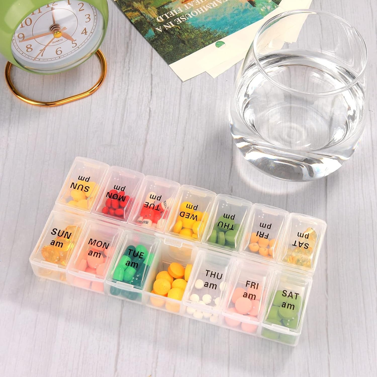 7 Day Weekly Pill Organizer，Large AM PM Pill Case 2 Times a Day，Day Night Pill Box Twice a Day, Daily Medicine Organizer for Vitamin, Pill Container Holder (White)